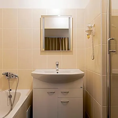 Slezan Hotel 3*